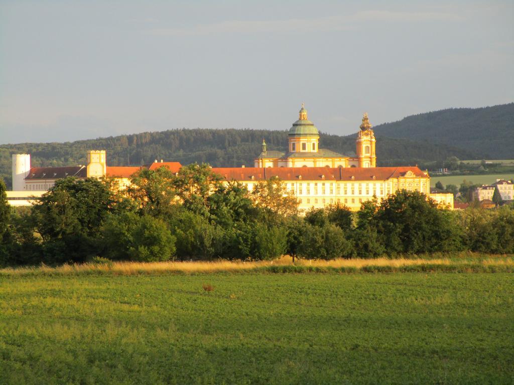 Haus Sundl - Privatzimmer Emmersdorf an der Donau Zewnętrze zdjęcie